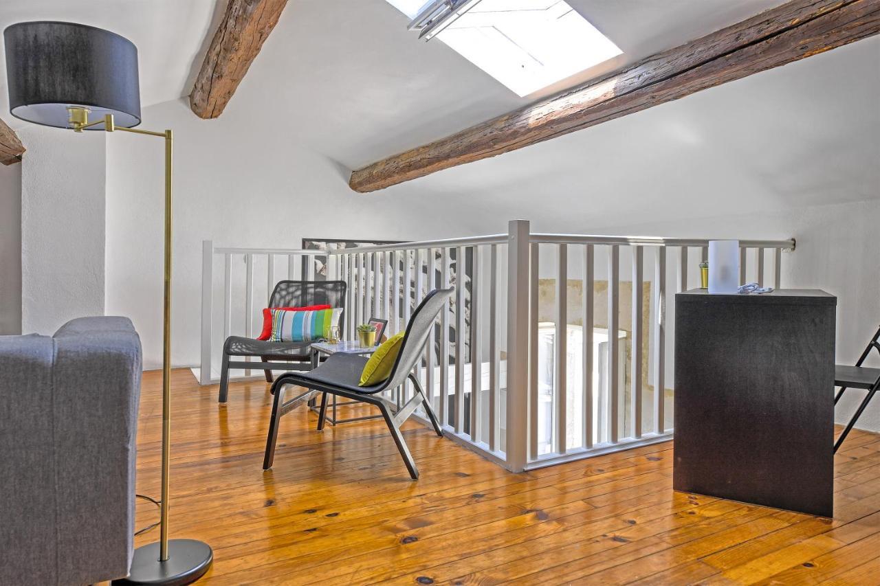 Appartement Romanite Ним Екстериор снимка